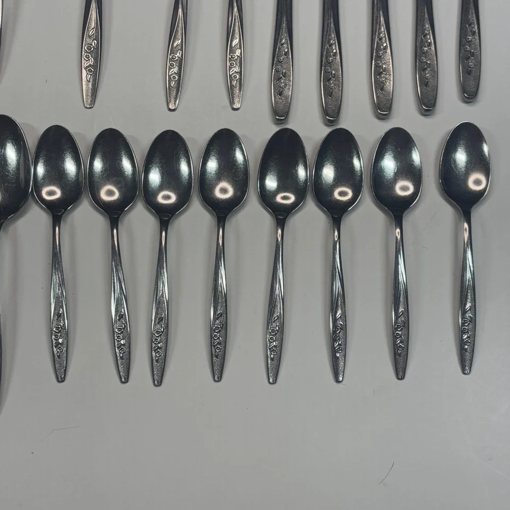 Superior Stainless Steel USA Radiant Rose Dinner Fork Tea Table Spoons Lot 22 Pc